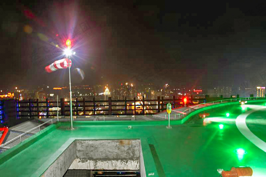廣東茂名·東信時(shí)代廣場 屋頂直升機(jī)停機(jī)坪的燈光調(diào)試圖2
